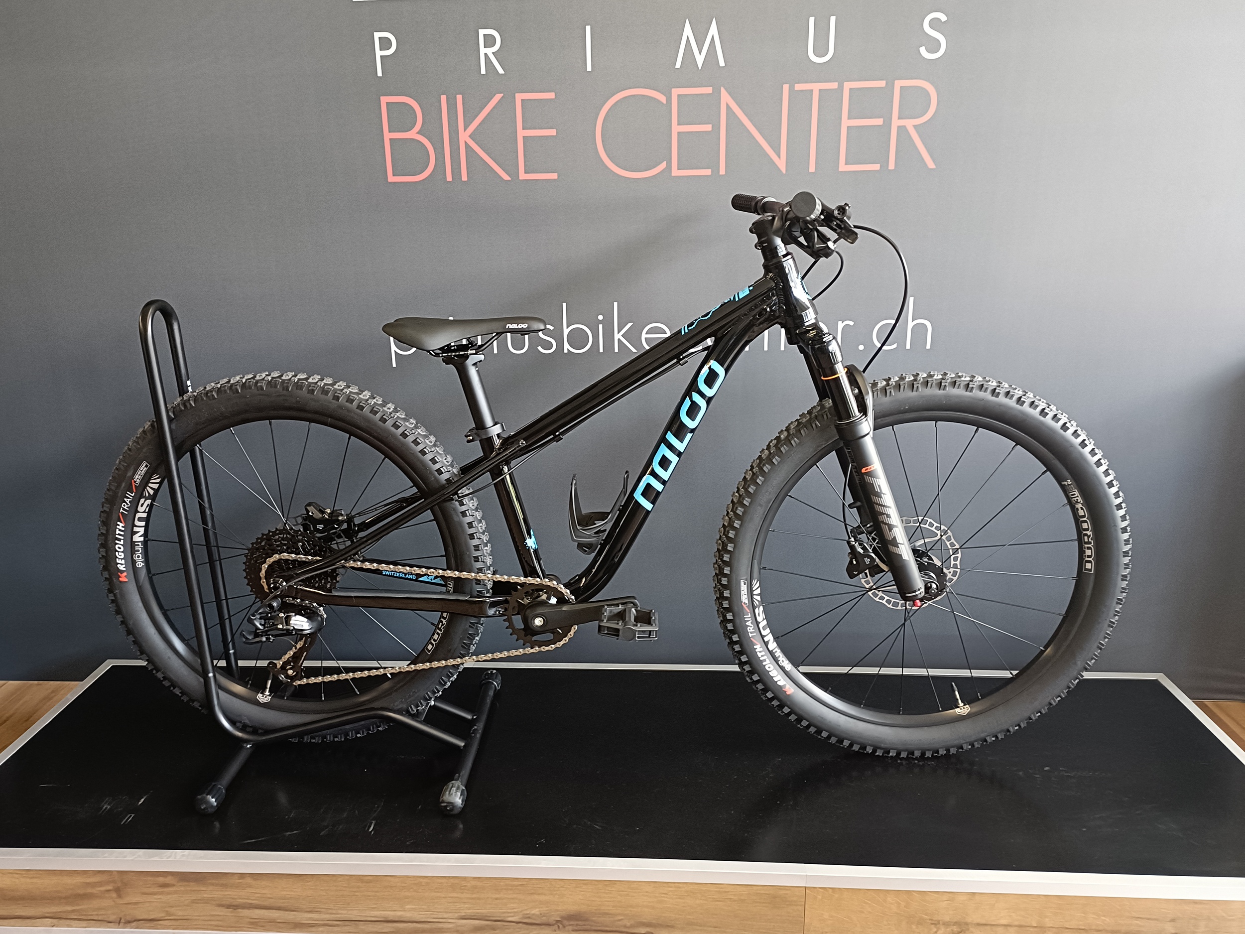 VTT Junior Naloo Hill Bill Mk3 24 noir | PRIMUS BIKE CENTER