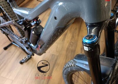 eMTB FOCUS Jam² 6.9 2025 | FOX 36 Performance Elite Grip X2 | PRIMUS BIKE CENTER