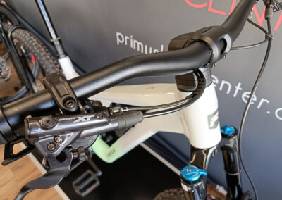 VTT de montagne FOCUS Jam 6.9 2025 Lightgrey - Macha | PRIMUS BIKE CENTER