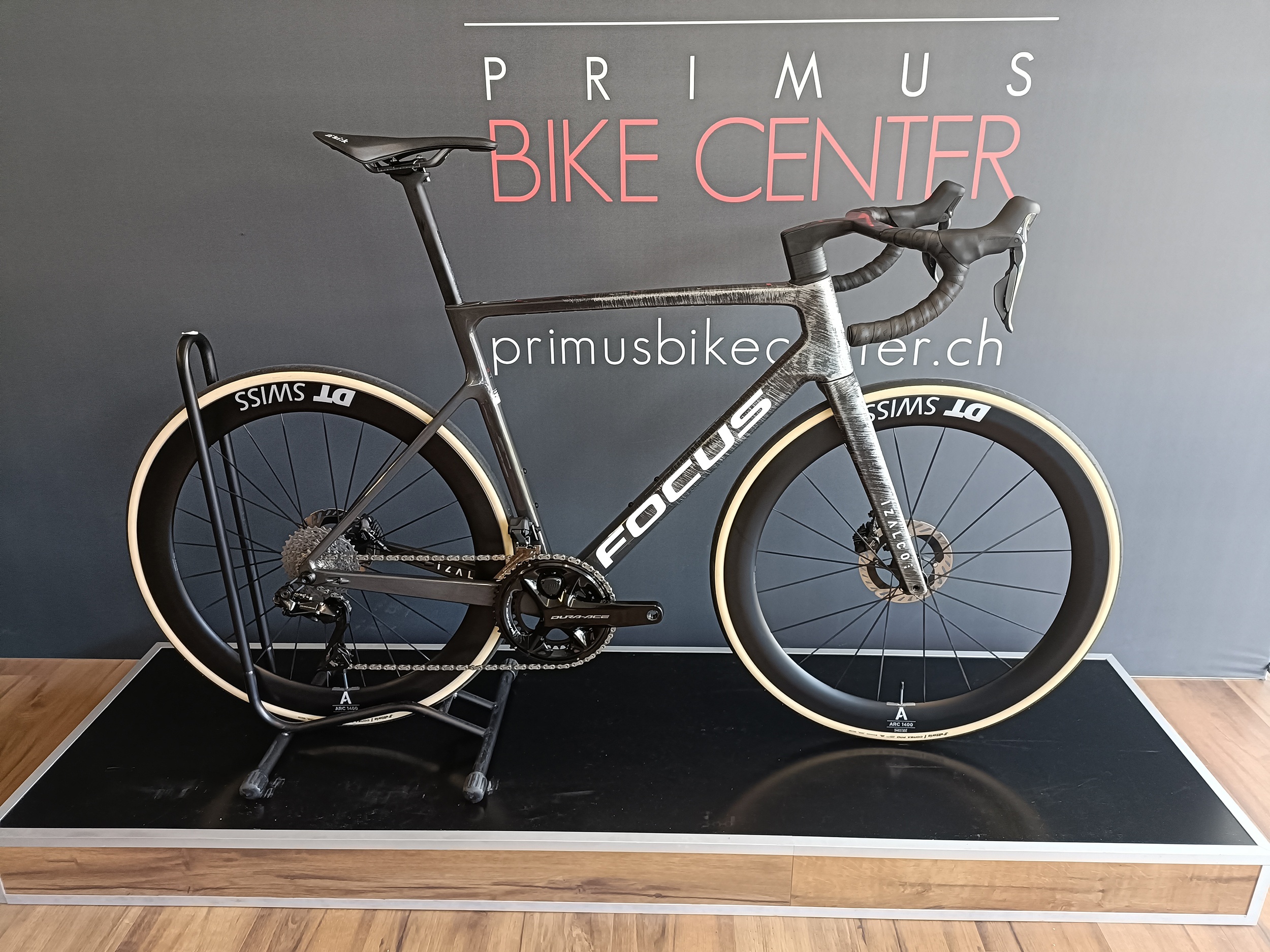 Road Bike FOCUS Izalco Max 9.9 2027 | PRIMUS BIKE CENTER