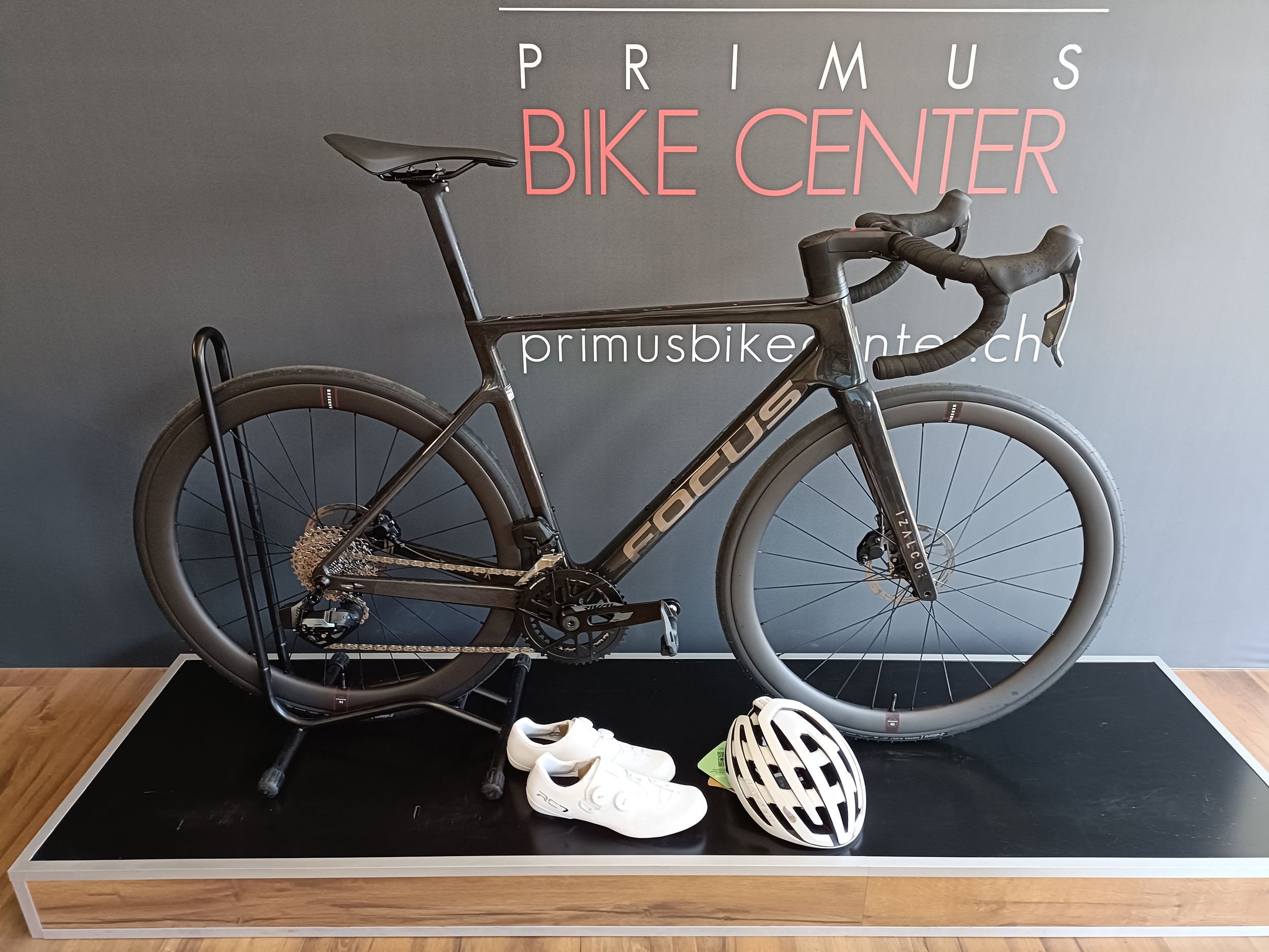 Road Bike FOCUS Izalco Max 8.9 2027 | PRIMUS BIKE CENTER